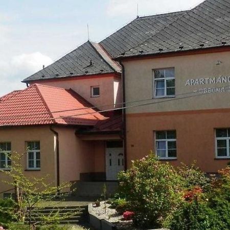 Apartmanovy Dum Obecna Skola Svetlik Luaran gambar