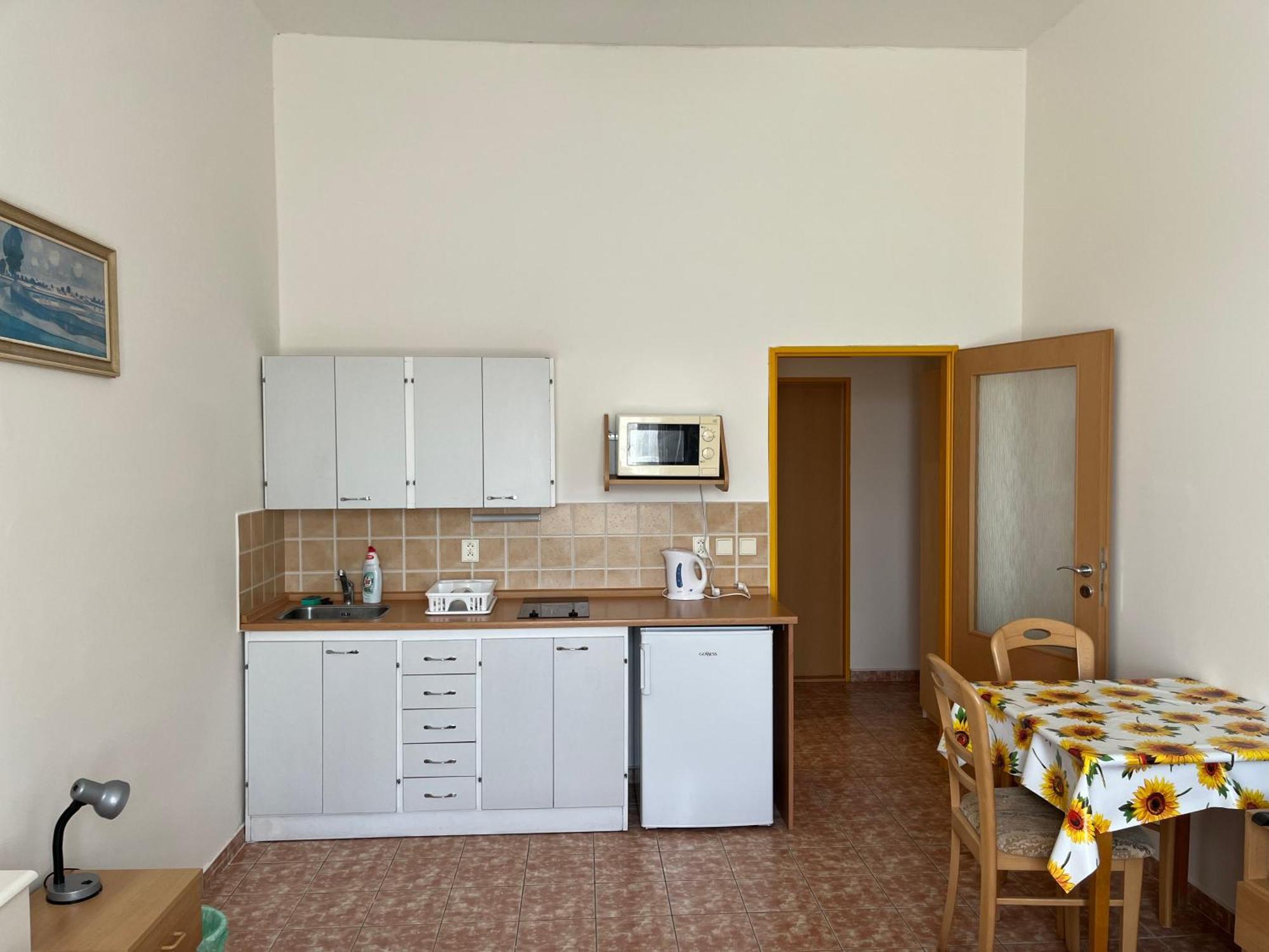 Apartmanovy Dum Obecna Skola Svetlik Luaran gambar