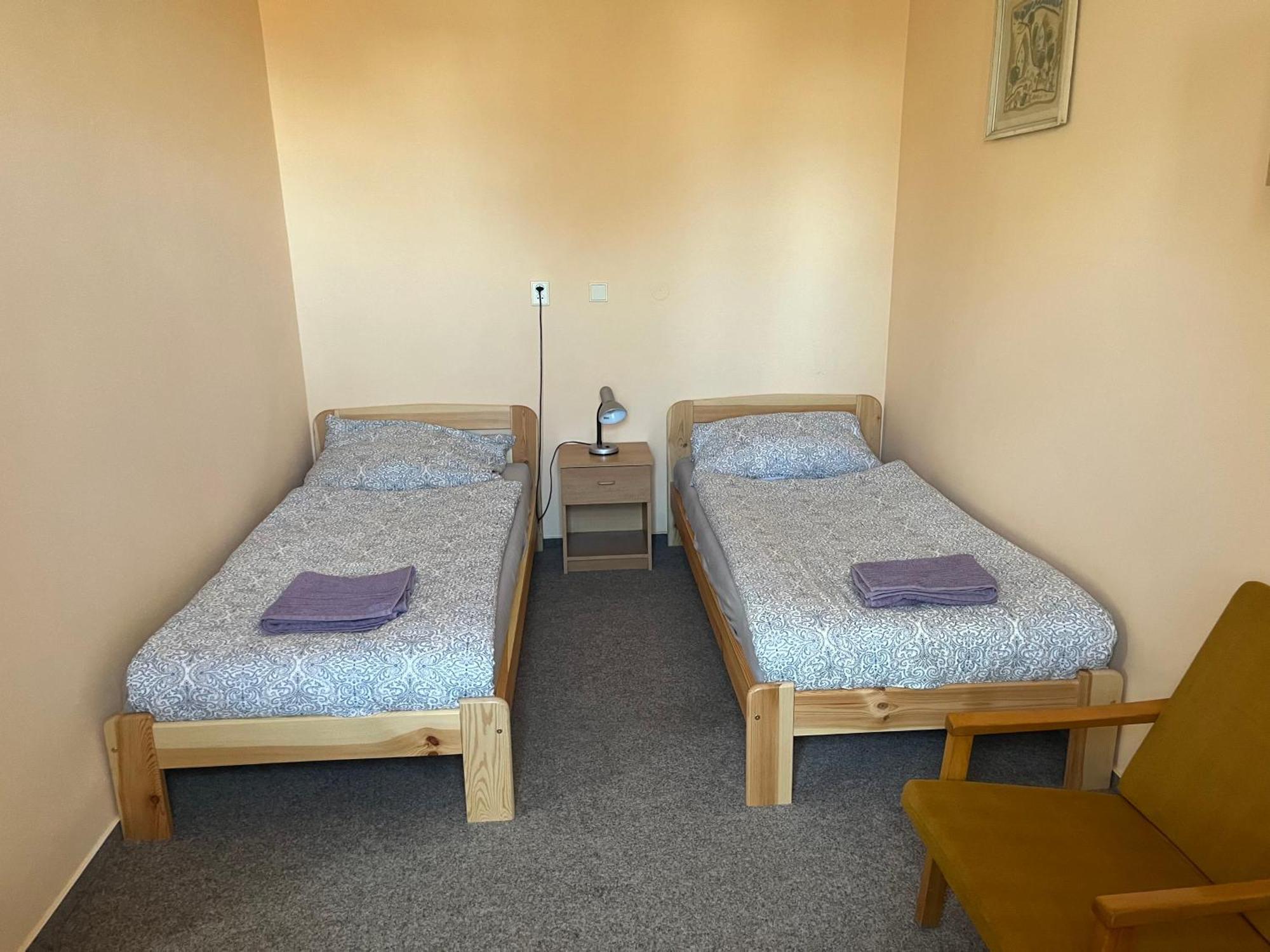 Apartmanovy Dum Obecna Skola Svetlik Luaran gambar